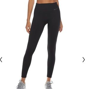 Women's Nike Dri-FIT High-Waisted Leggings size M